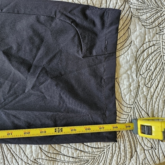 VGUC Mountain Hardware Convertible Cargo Pants Hiking Black Women Sz 12 - Picture 14 of 16